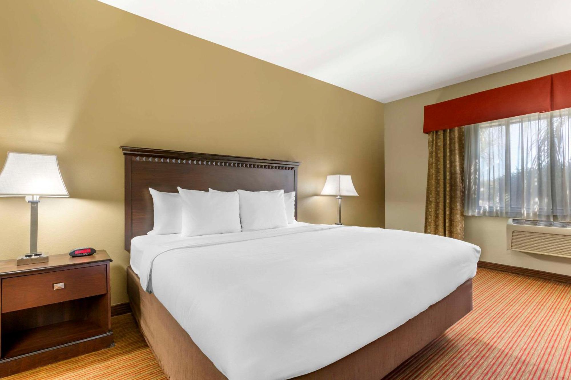 Comfort Inn West Phoenix At 27Th Ave And I-I0 Екстер'єр фото