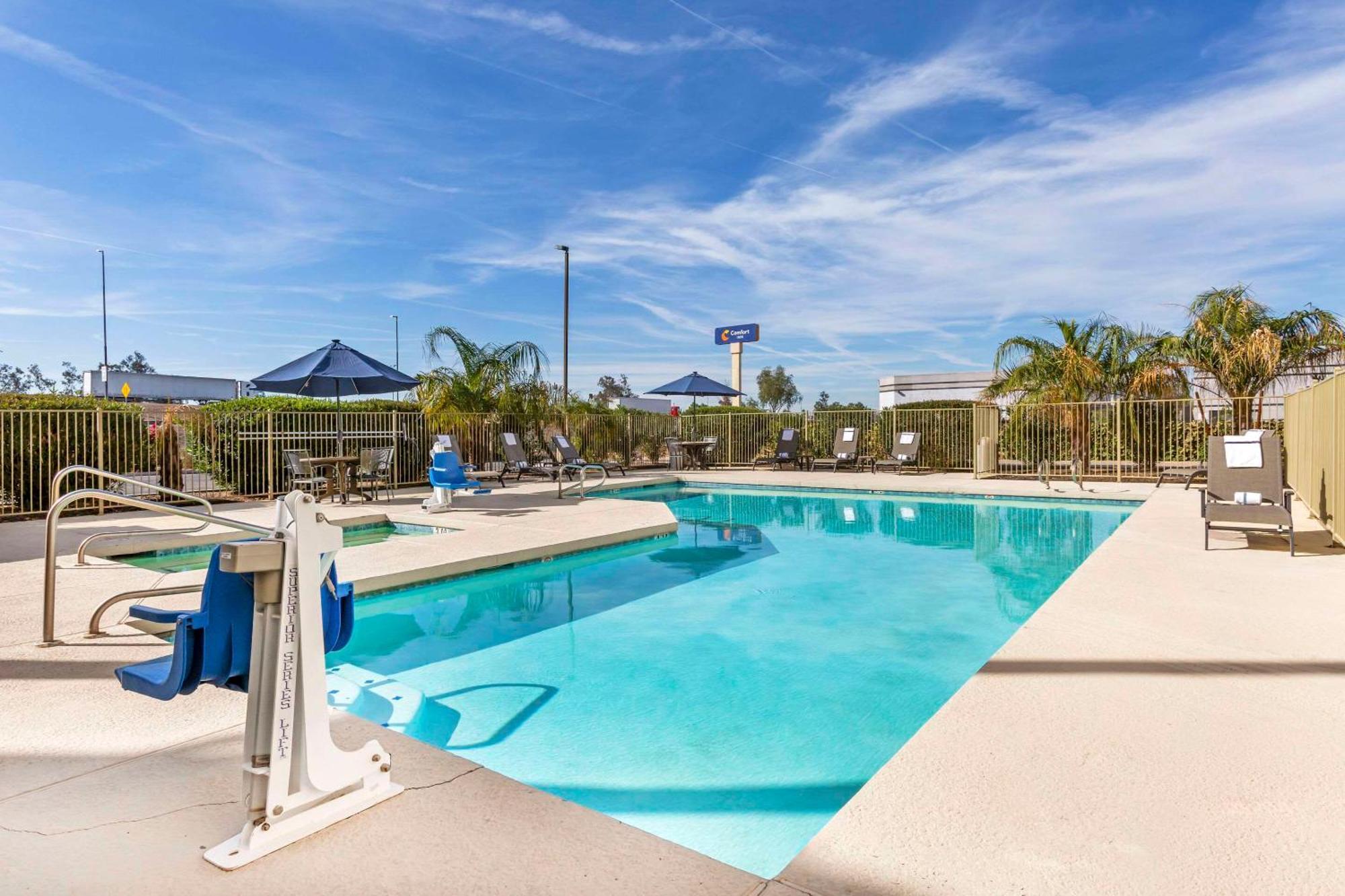 Comfort Inn West Phoenix At 27Th Ave And I-I0 Екстер'єр фото
