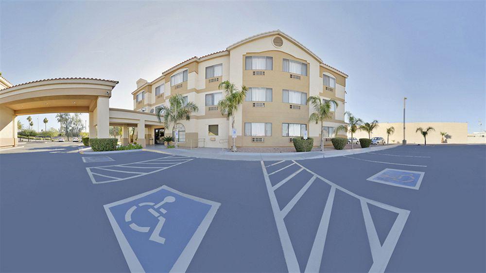 Comfort Inn West Phoenix At 27Th Ave And I-I0 Екстер'єр фото